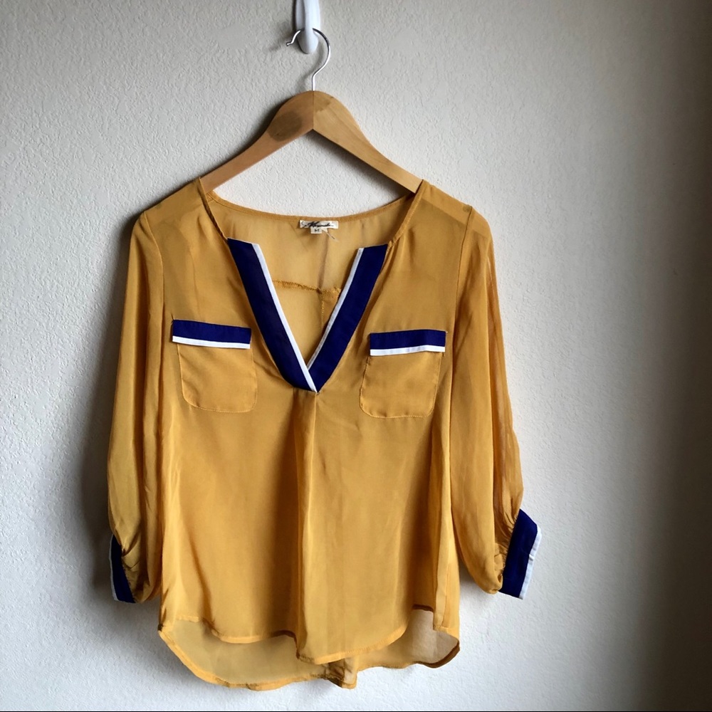 Marineblu blouse size medium